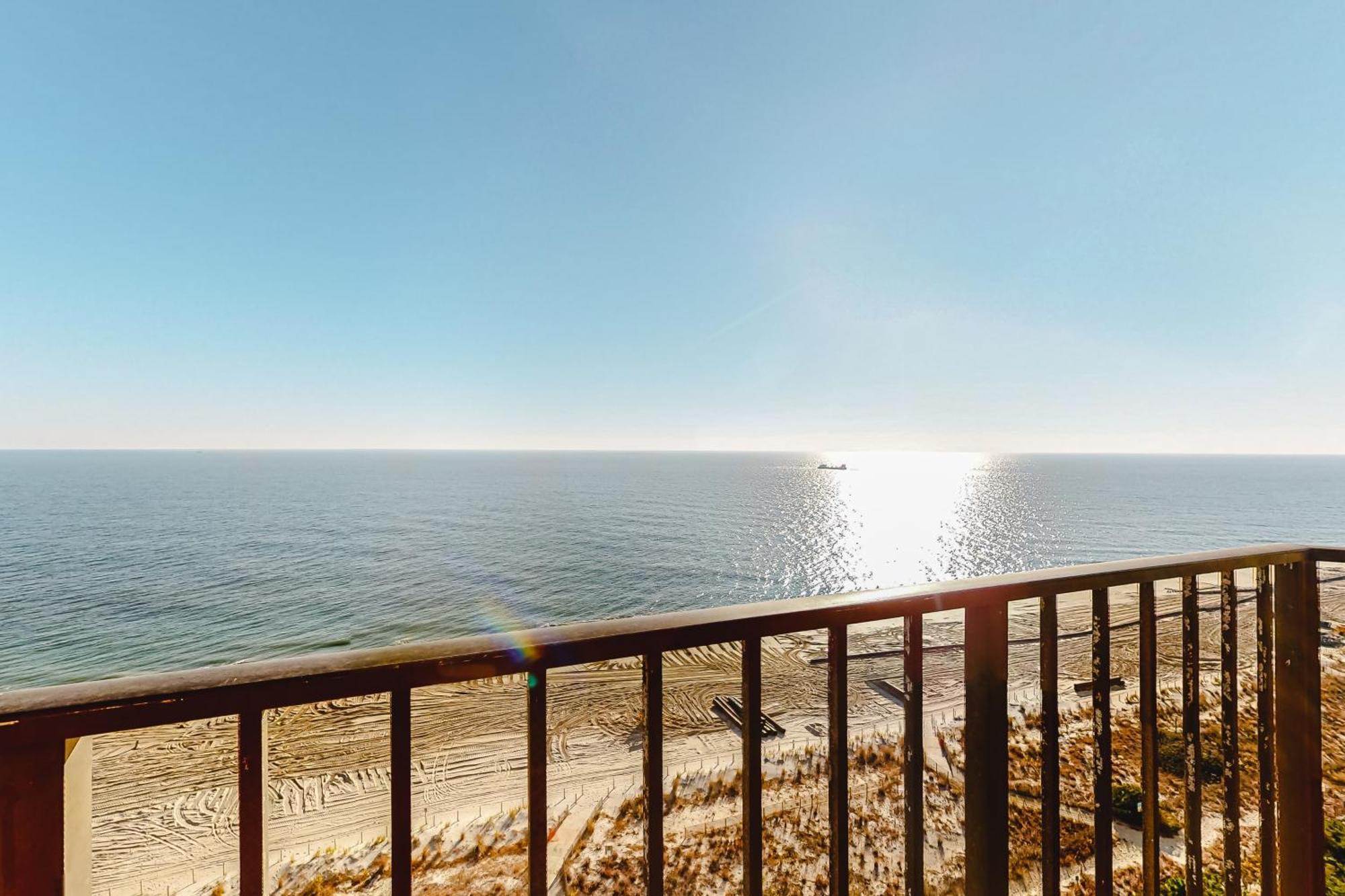 Plaza II Hotel Ocean City Room photo