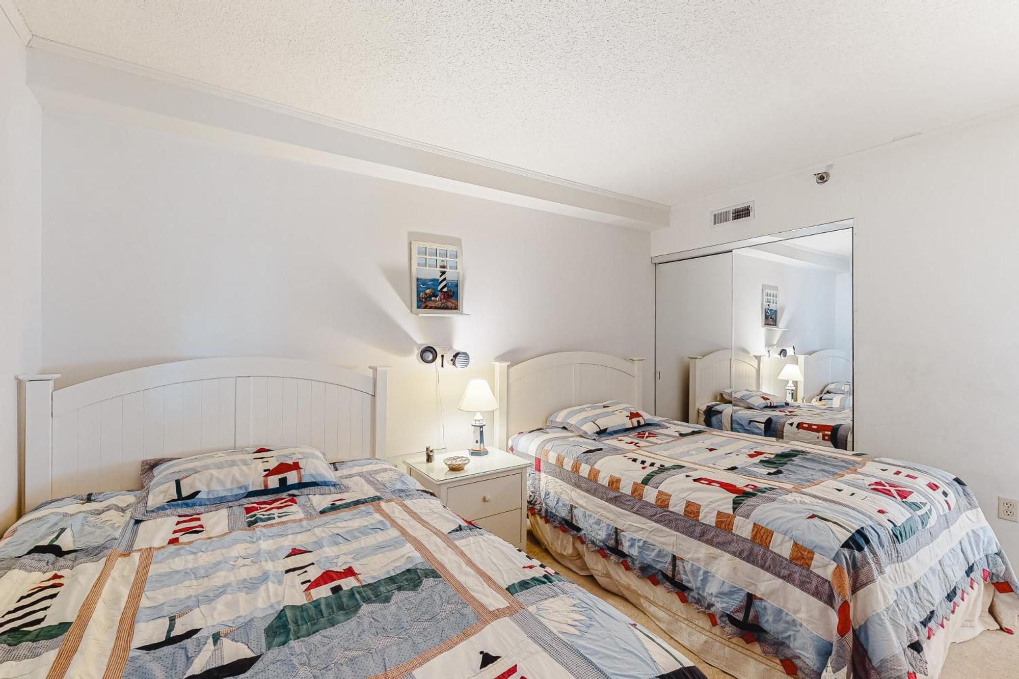Plaza II Hotel Ocean City Room photo