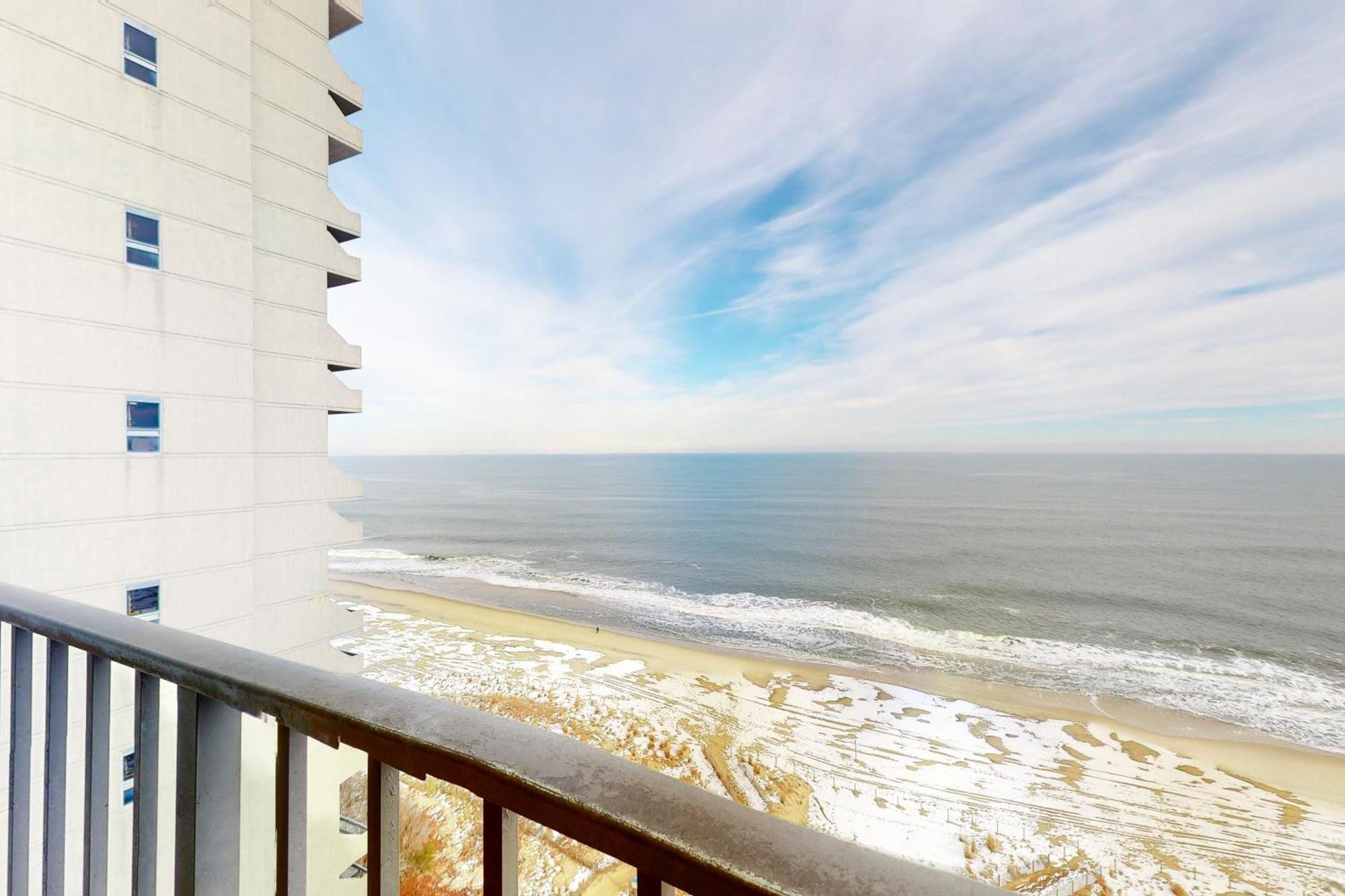 Plaza II Hotel Ocean City Room photo