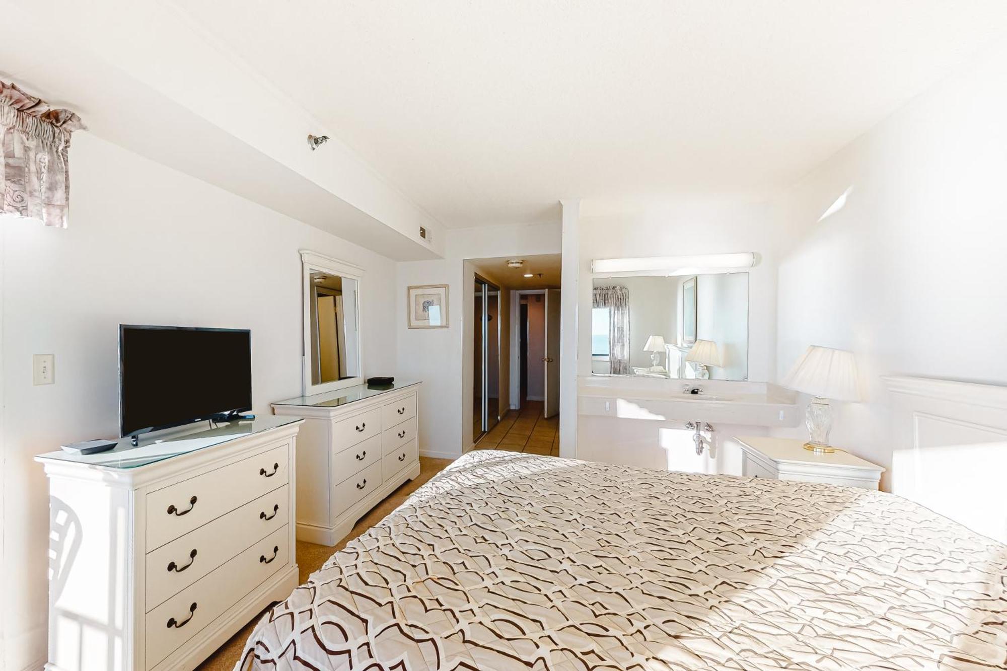 Plaza II Hotel Ocean City Room photo